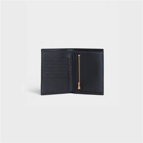 MEDIUM STRAP WALLET IN GRAINED CALFSKIN 